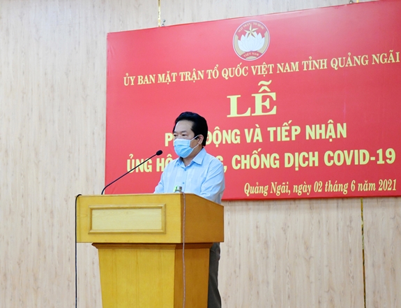 Phó Chủ tịch UBND tỉnh Quảng Ngãi Võ Phiên phát biểu tại Lễ phát động và tiếp nhận ủng hộ phòng, chống dịch Covid-19.